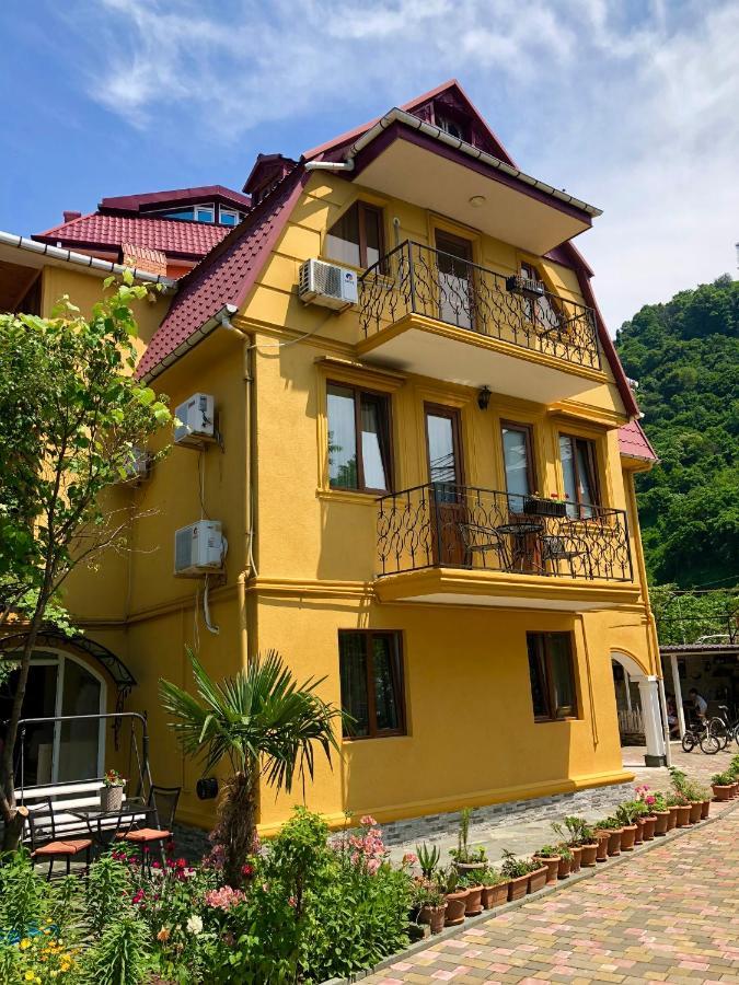 Deluxe Guest House ควาเรียที ภายนอก รูปภาพ