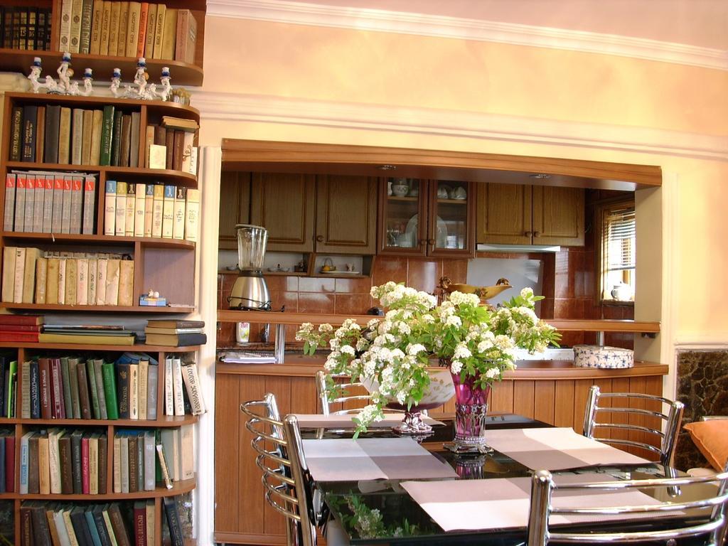 Deluxe Guest House ควาเรียที ห้อง รูปภาพ