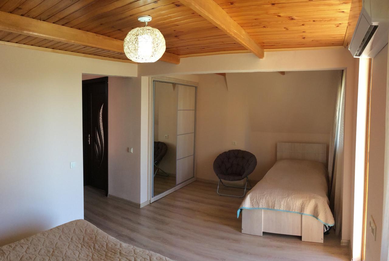 Deluxe Guest House ควาเรียที ภายนอก รูปภาพ