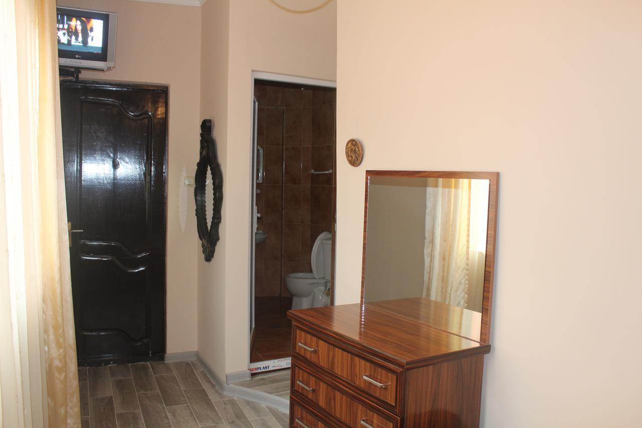 Deluxe Guest House ควาเรียที ภายนอก รูปภาพ