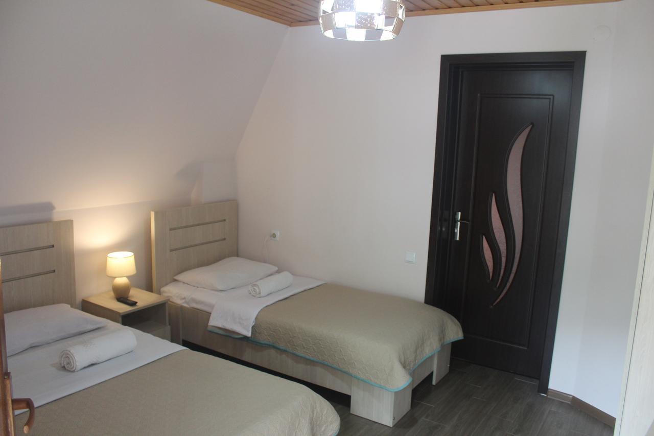 Deluxe Guest House ควาเรียที ภายนอก รูปภาพ