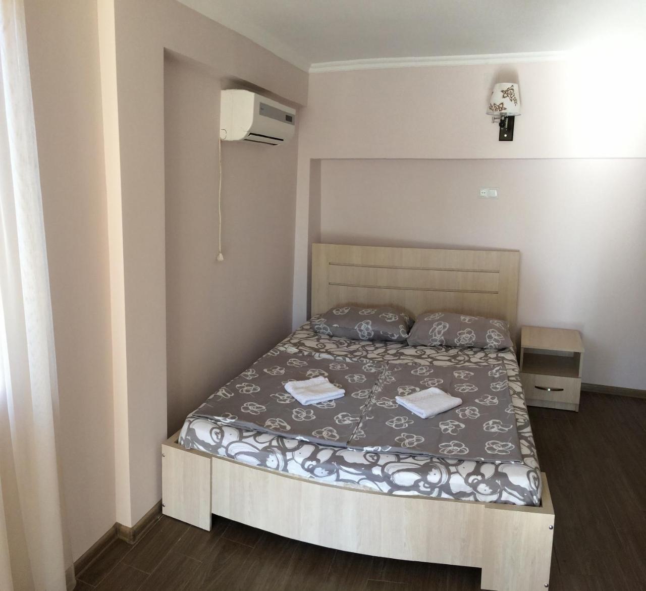 Deluxe Guest House ควาเรียที ภายนอก รูปภาพ