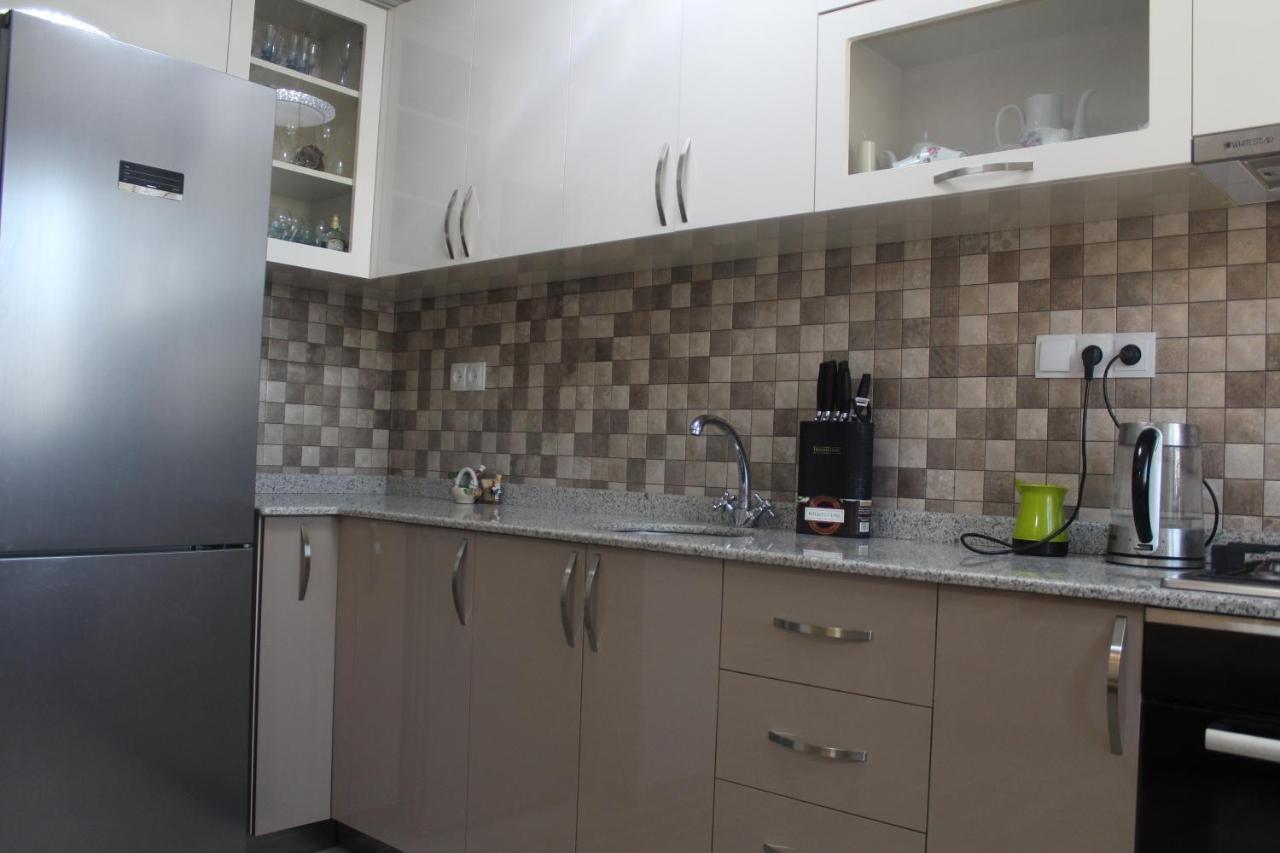 Deluxe Guest House ควาเรียที ภายนอก รูปภาพ